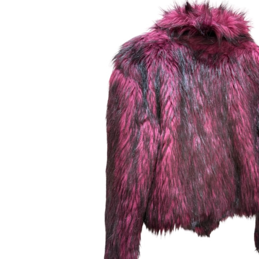 Dramatic Faux Fur Goth Jacket – M - Picture 13 of 17